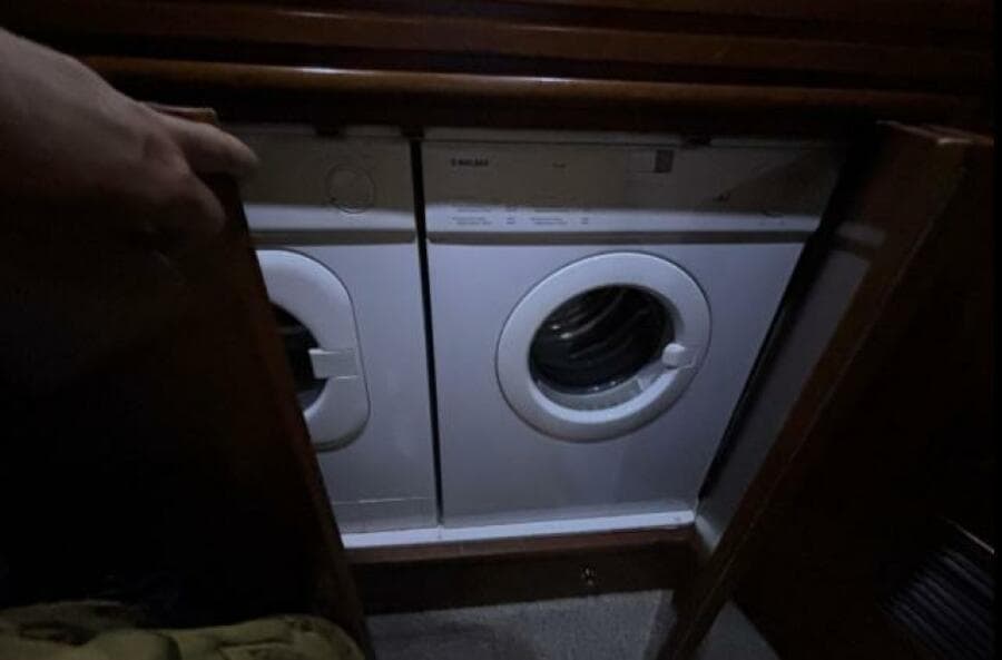 1998 Carver 530 Voyager