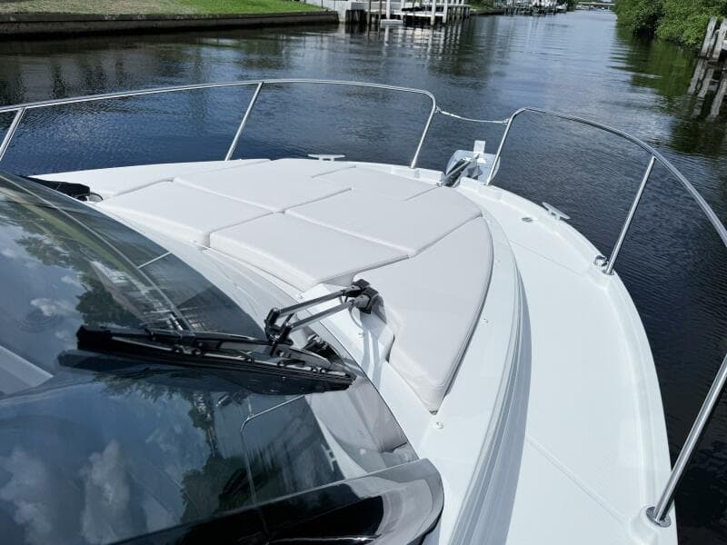 2026 Beneteau Antares 9