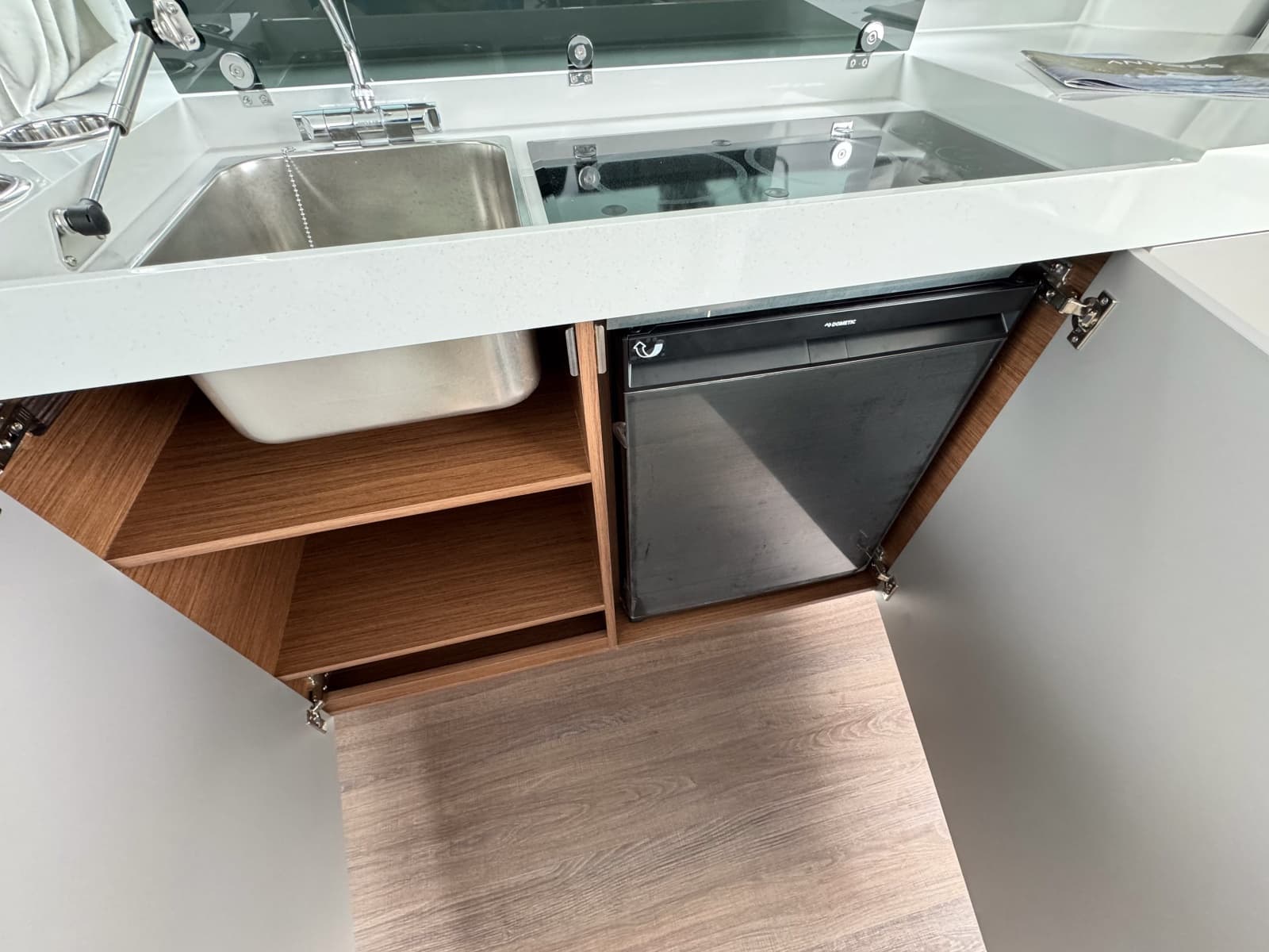 2026 Beneteau Antares 11