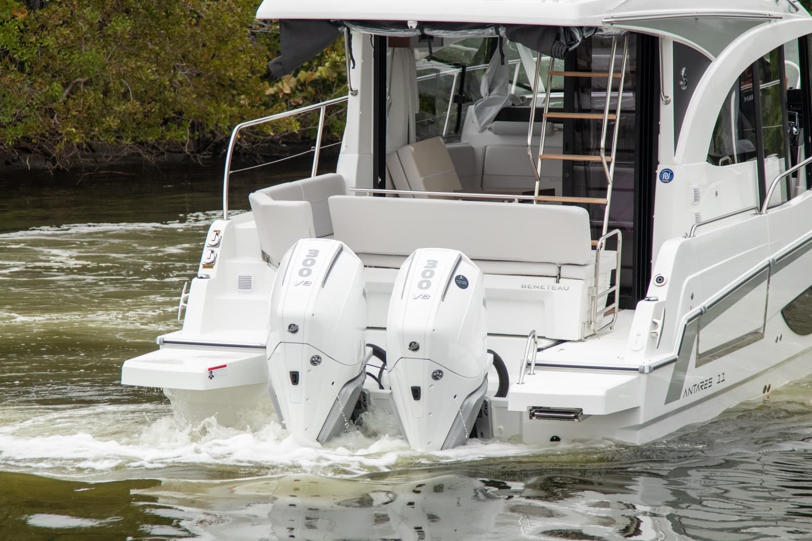 2026 Beneteau Antares 11