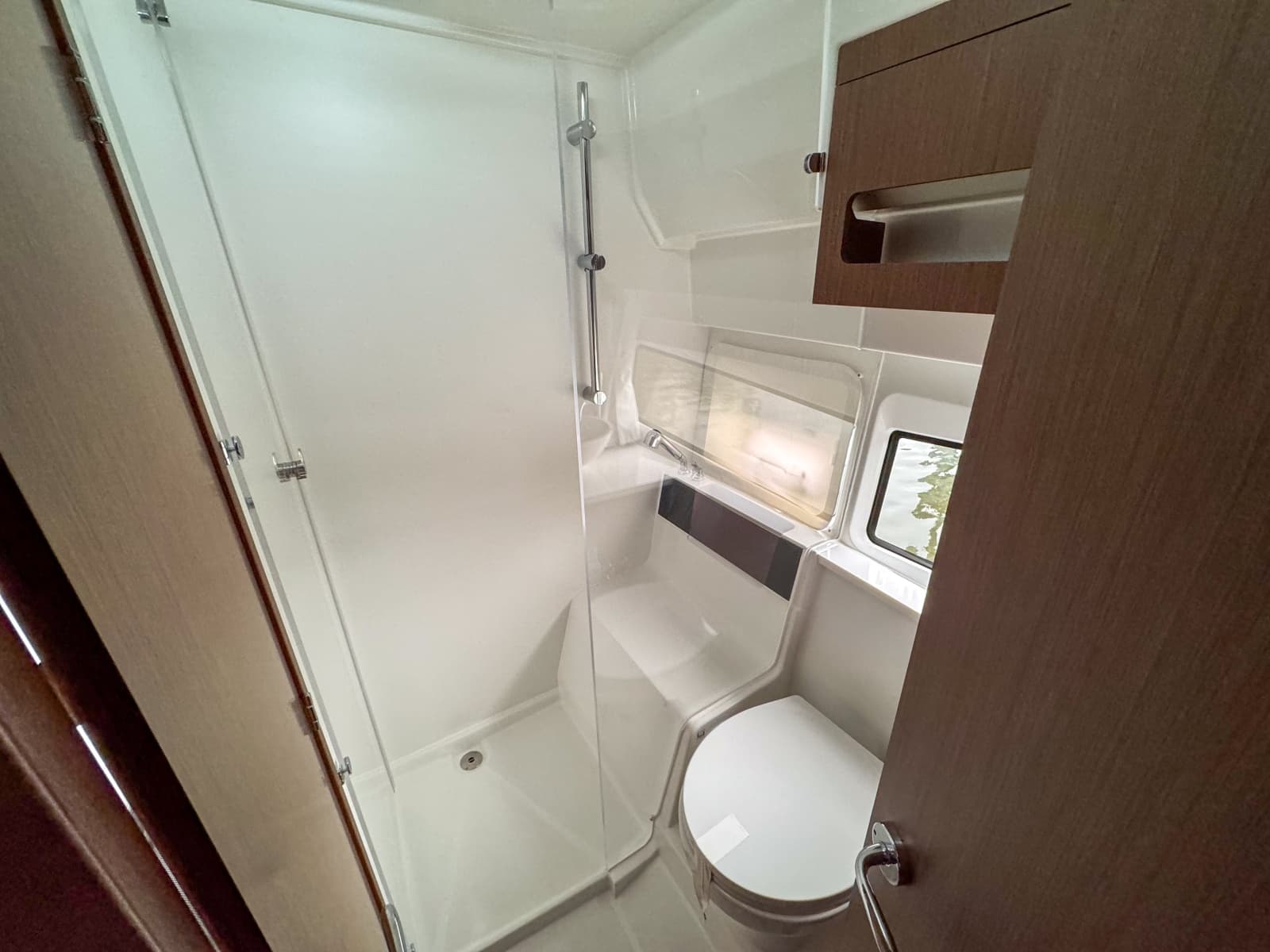 2026 Beneteau Antares 11