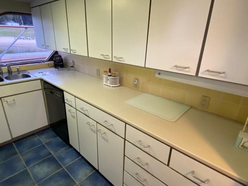 1988 Burger 80 Motor Yacht