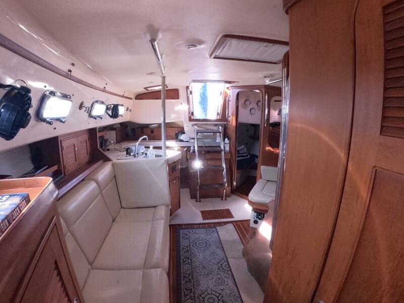 2005 Island Packet 370