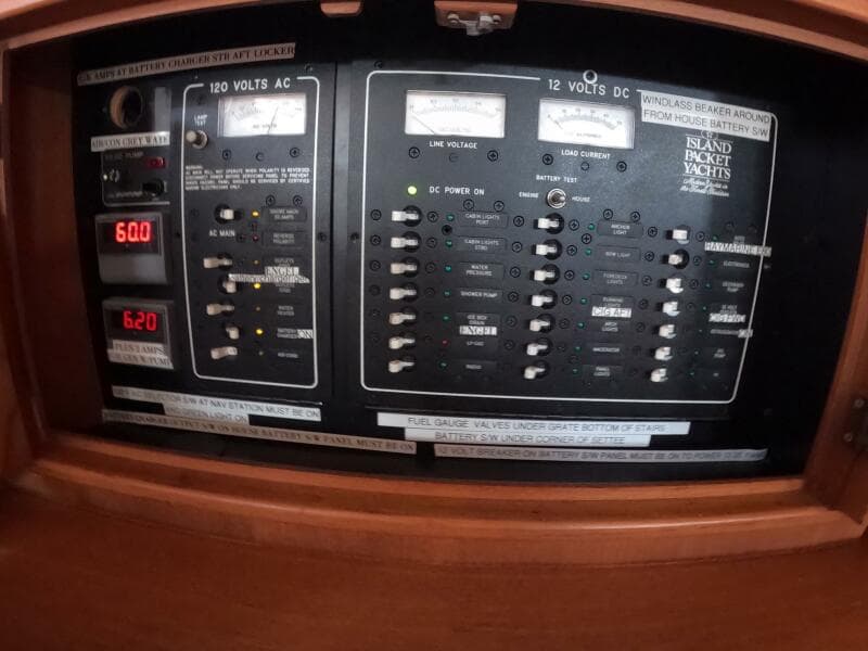 2005 Island Packet 370