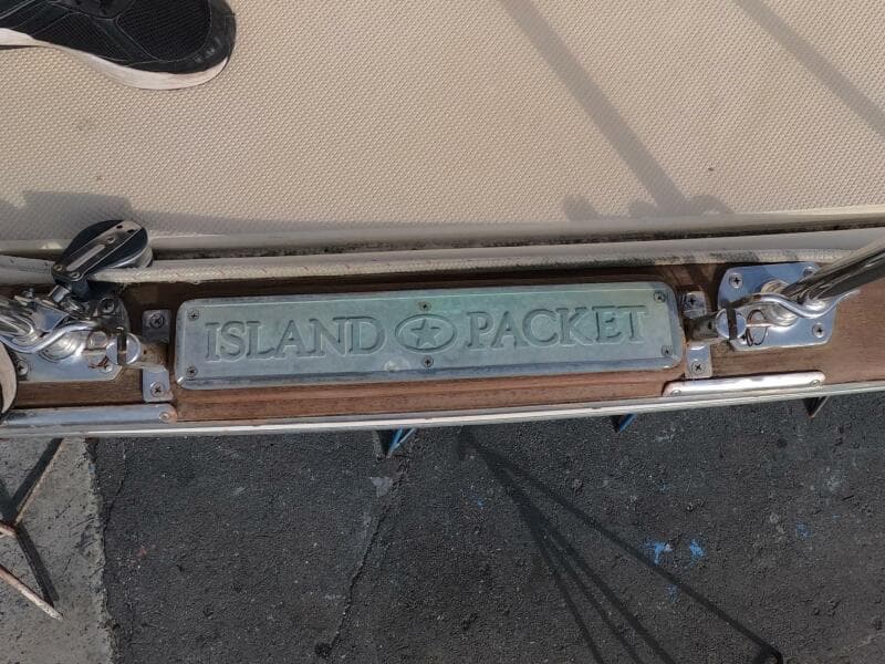 2005 Island Packet 370