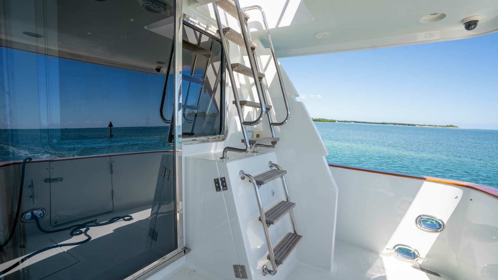 2001 Symbol 62 Pilothouse