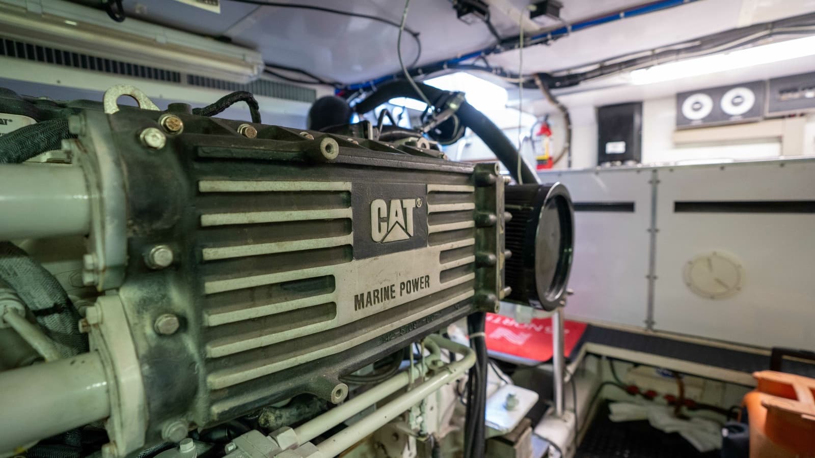 2001 Symbol 62 Pilothouse