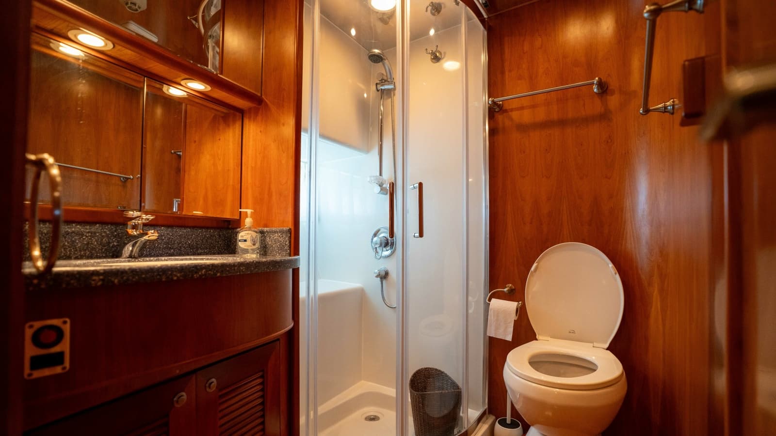 2001 Symbol 62 Pilothouse