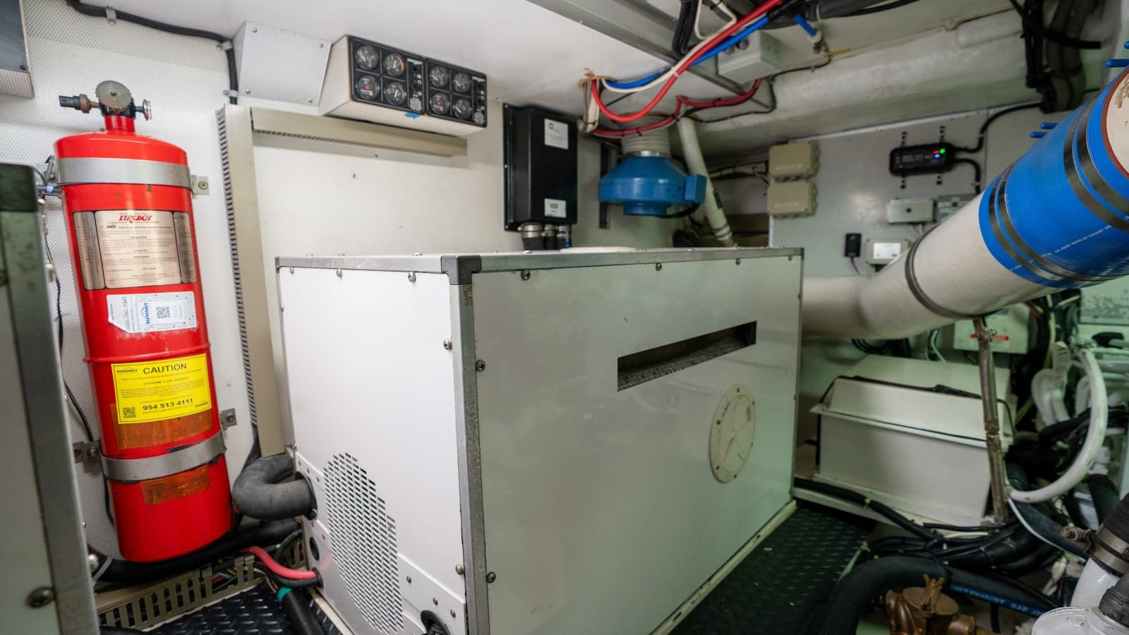 2001 Symbol 62 Pilothouse