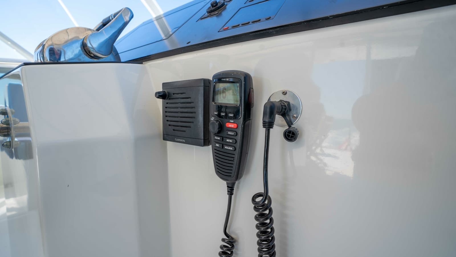 2001 Symbol 62 Pilothouse