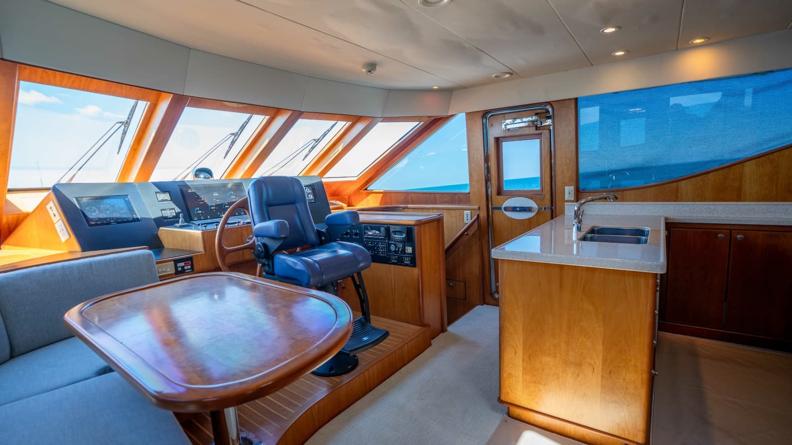 2001 Symbol 62 Pilothouse