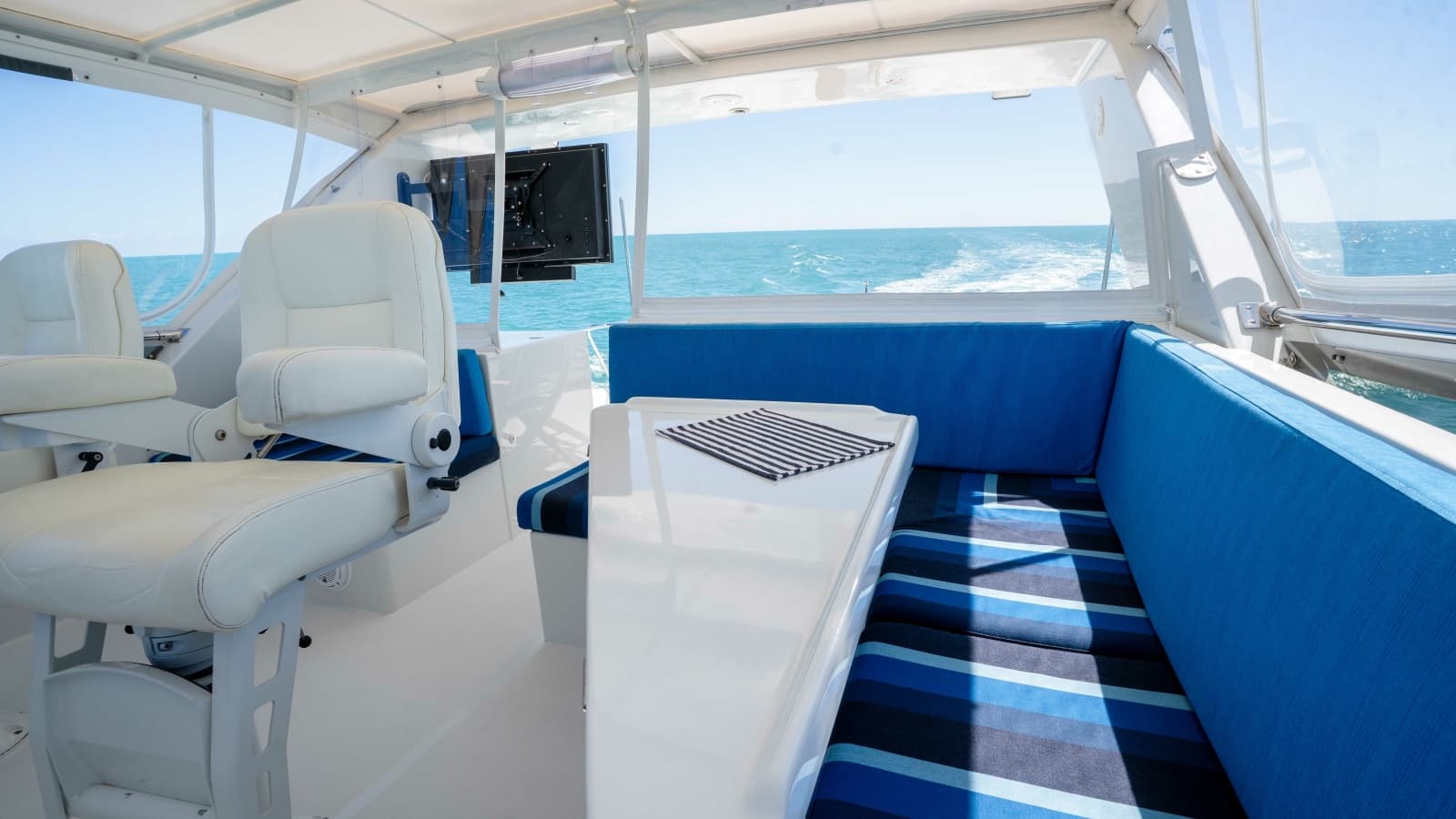 2001 Symbol 62 Pilothouse