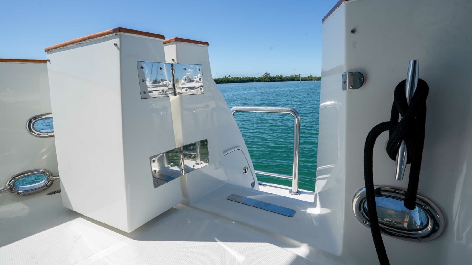 2001 Symbol 62 Pilothouse