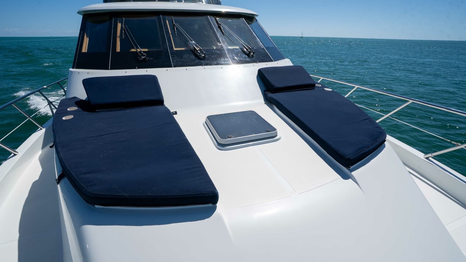 2001 Symbol 62 Pilothouse