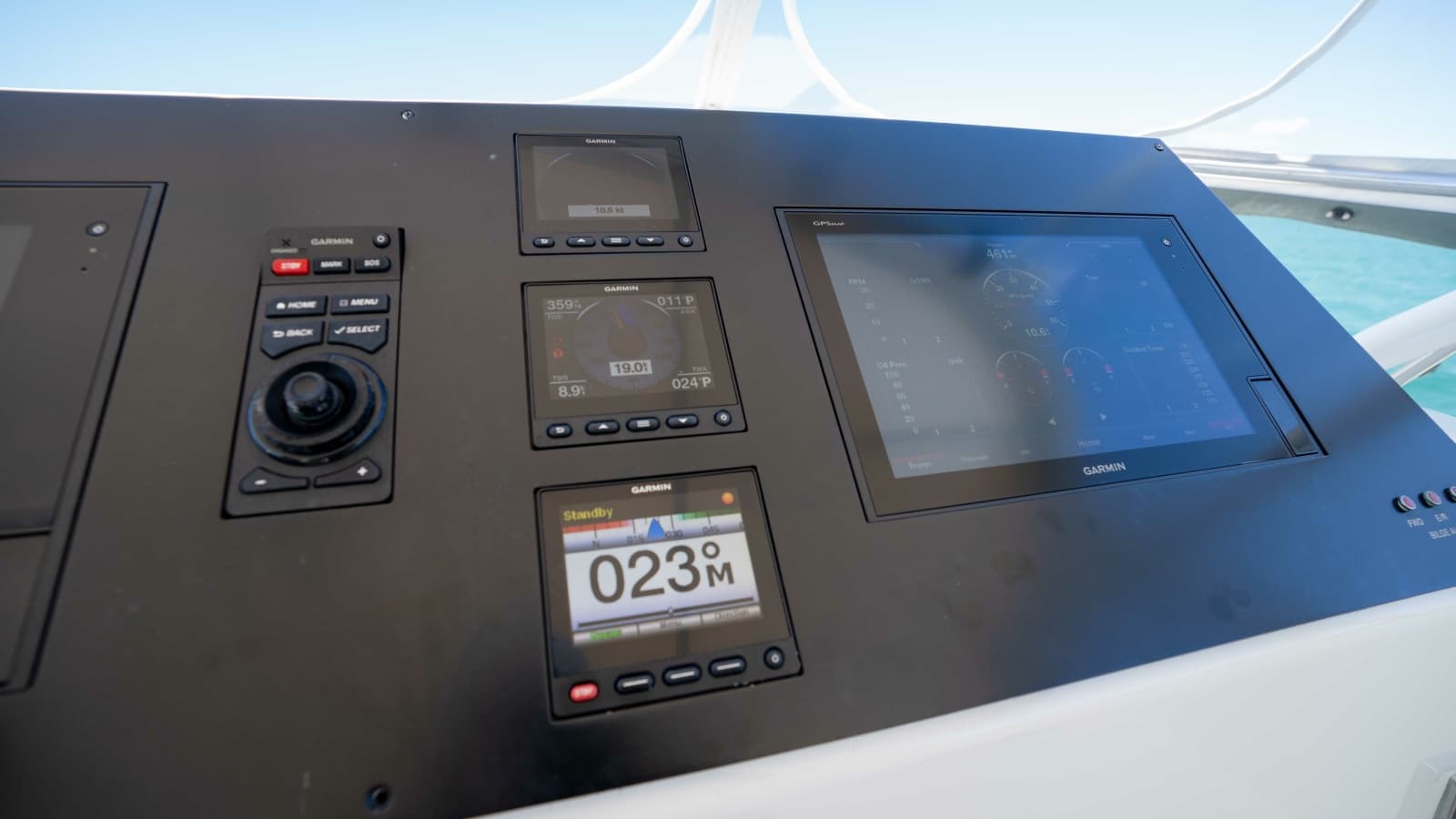 2001 Symbol 62 Pilothouse