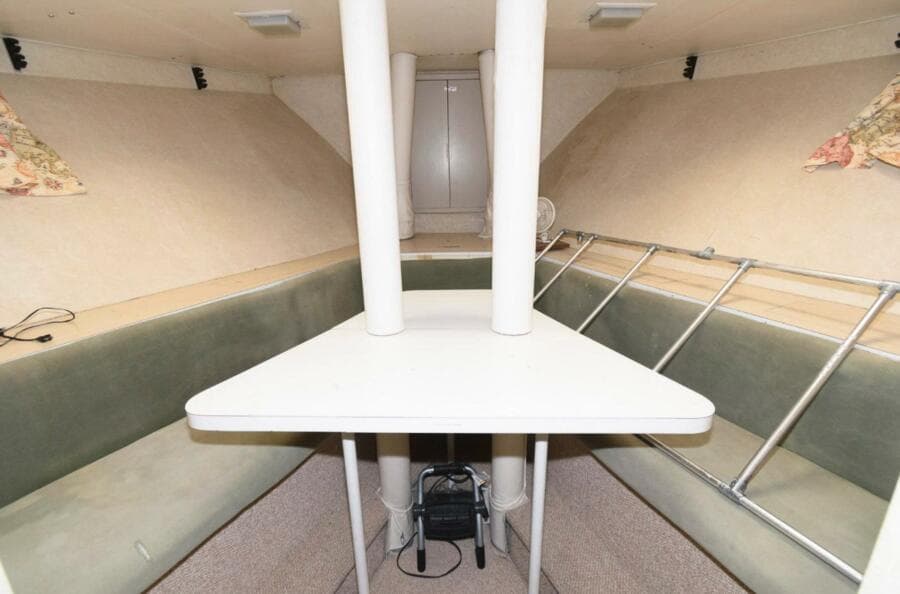 1984 Broward Raised Pilothouse