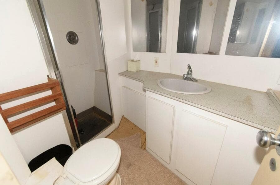 1984 Broward Raised Pilothouse