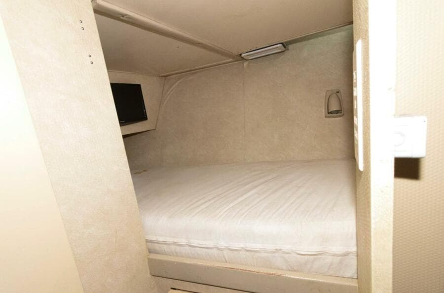 1984 Broward Raised Pilothouse