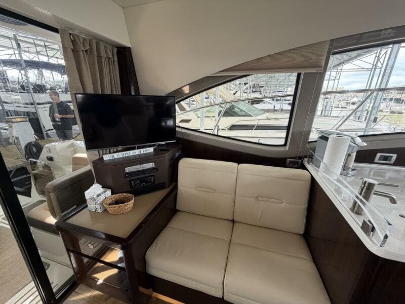 2017 Sea Ray 400 Sundancer