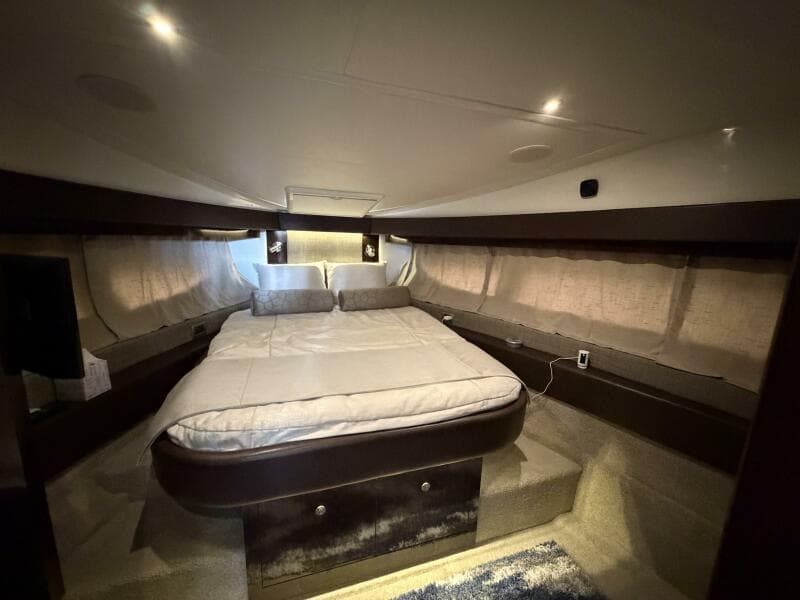 2017 Sea Ray 400 Sundancer