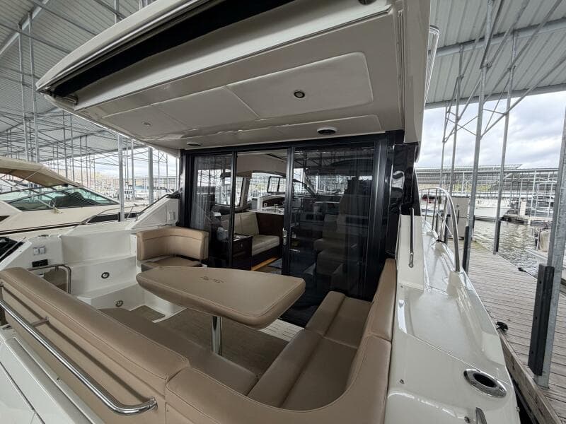 2017 Sea Ray 400 Sundancer