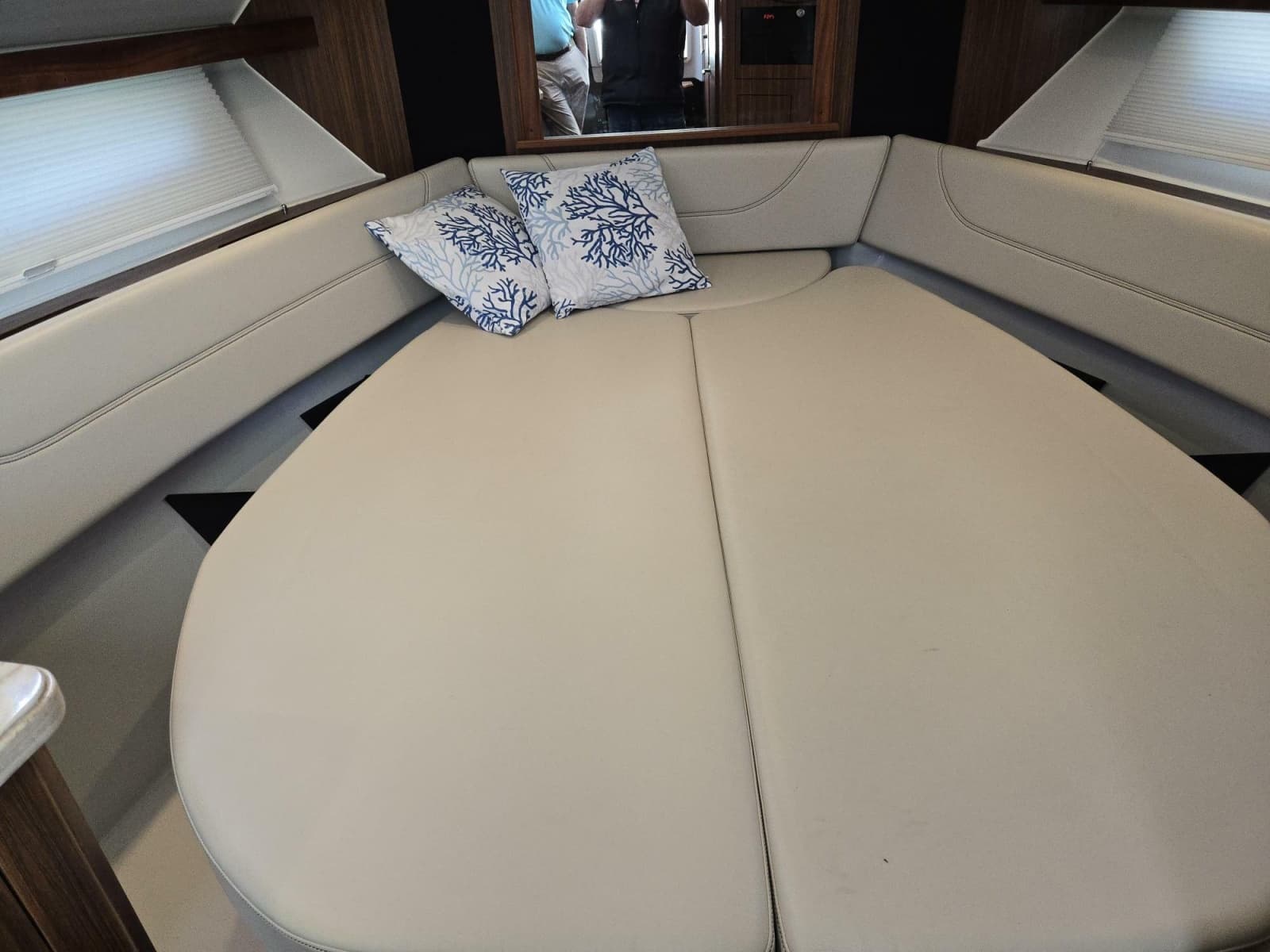 2019 Pursuit 355 Offshore - Photo 27
