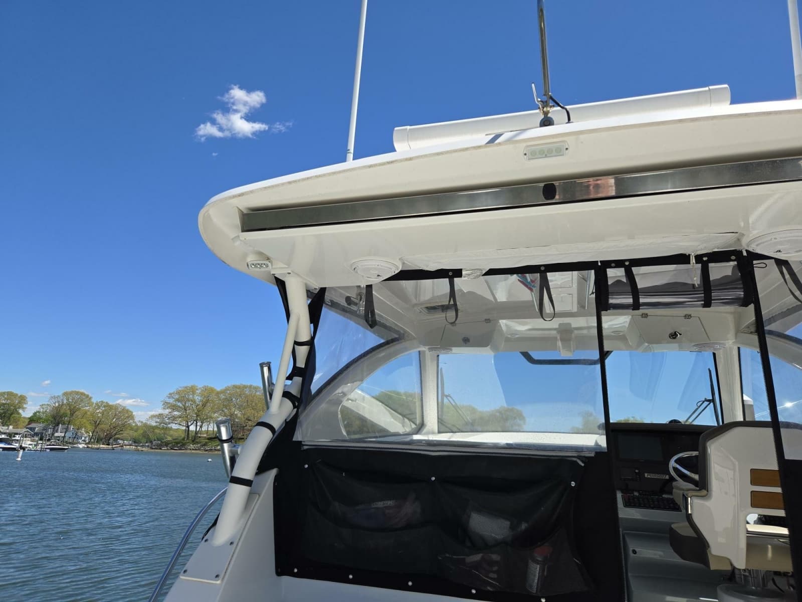 2019 Pursuit 355 Offshore - Photo 42