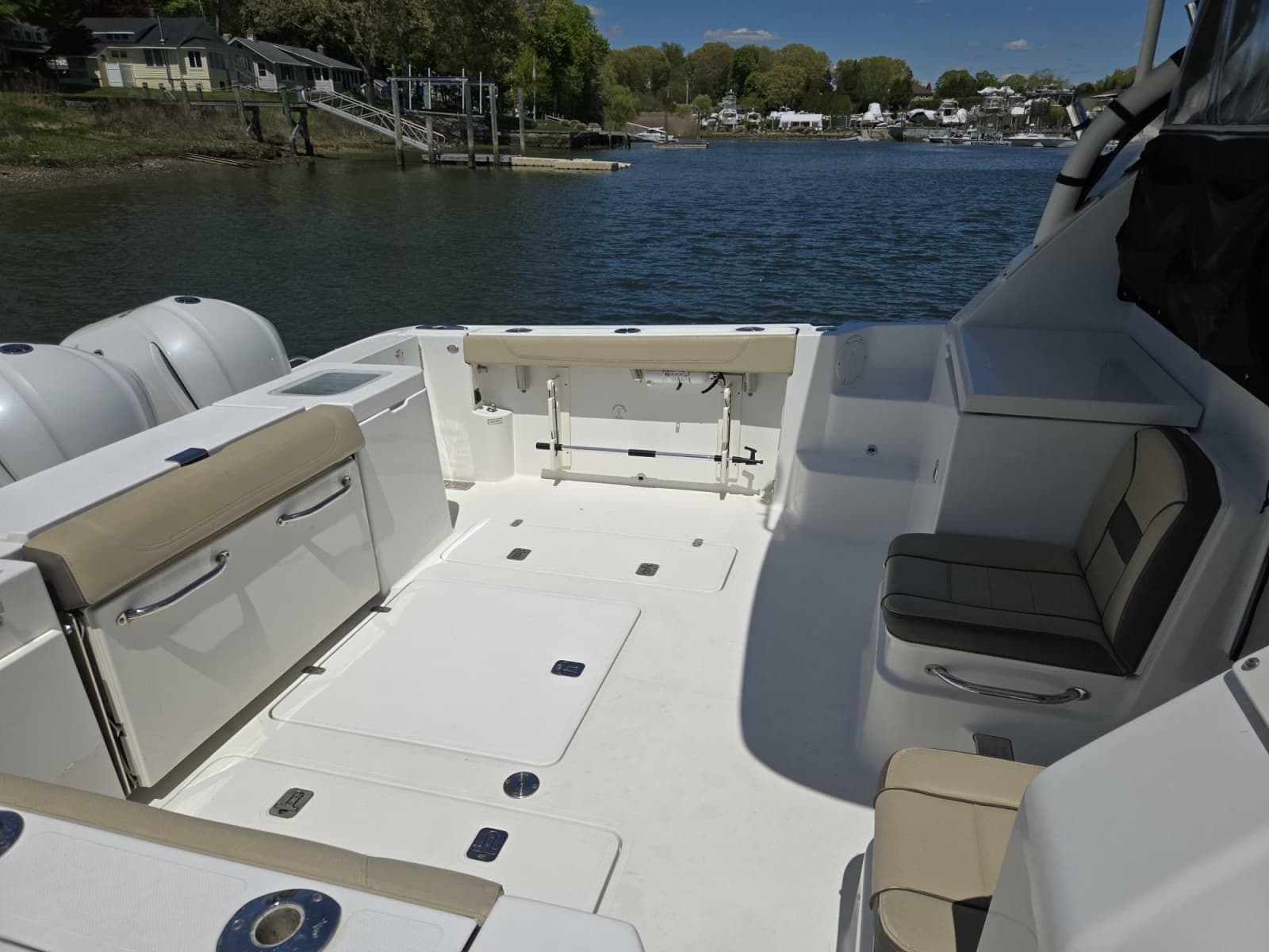 2019 Pursuit 355 Offshore - Photo 50