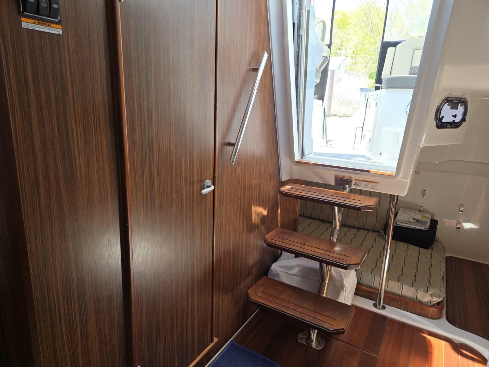 2019 Pursuit 355 Offshore - Photo 23