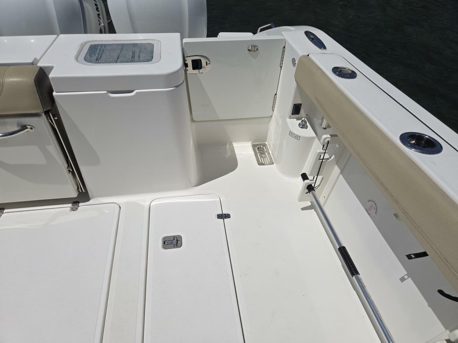 2019 Pursuit 355 Offshore - Photo 45