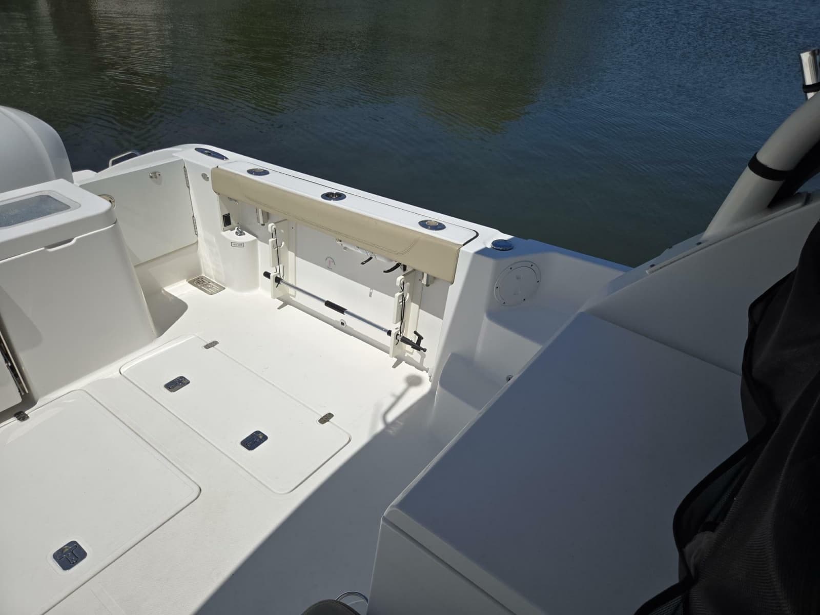 2019 Pursuit 355 Offshore - Photo 39