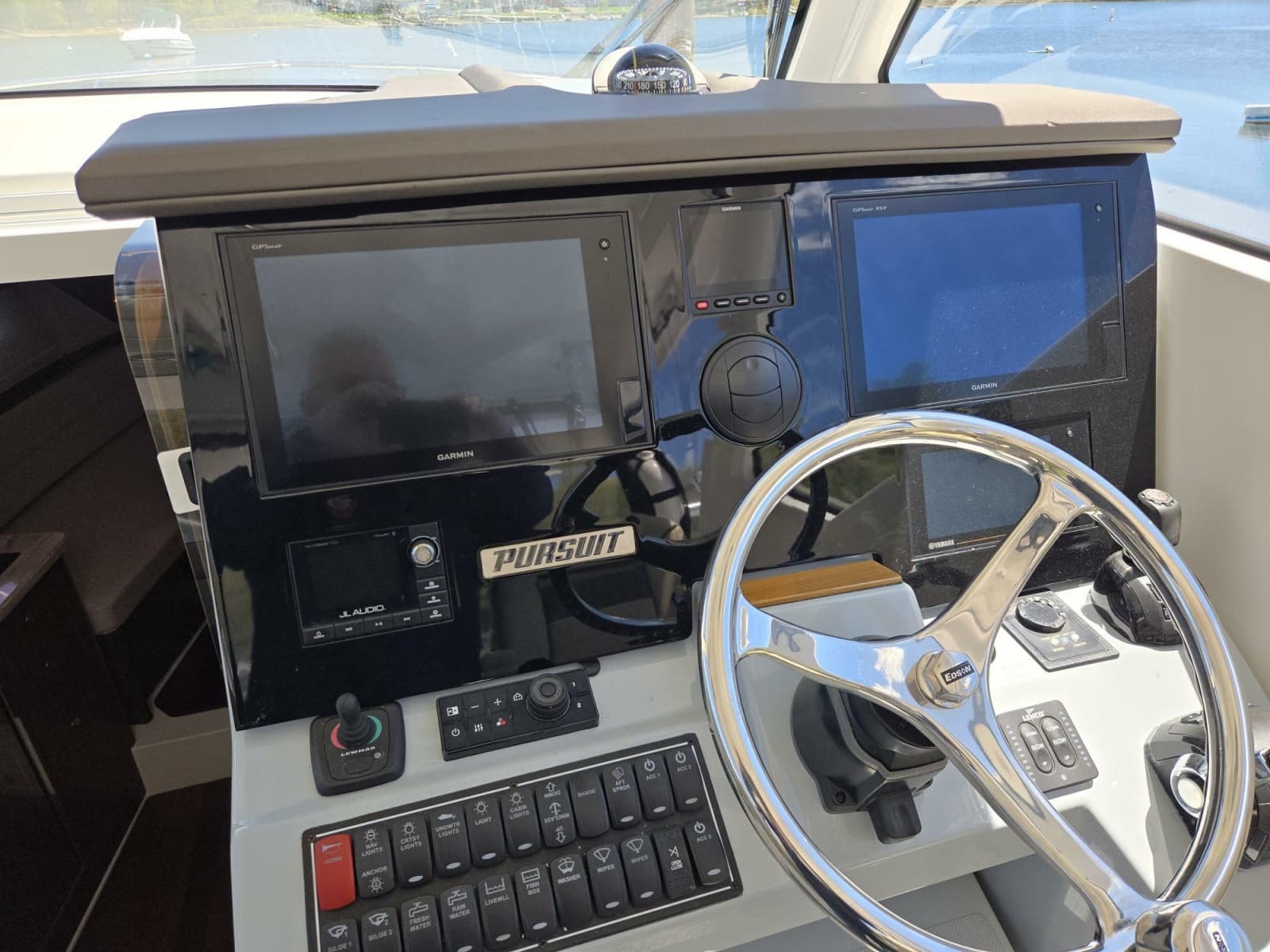 2019 Pursuit 355 Offshore - Photo 3