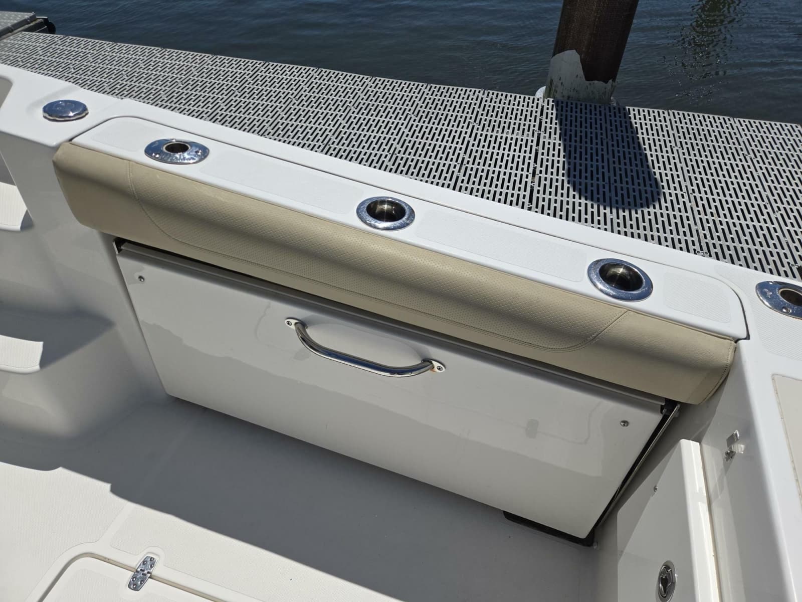 2019 Pursuit 355 Offshore - Photo 43