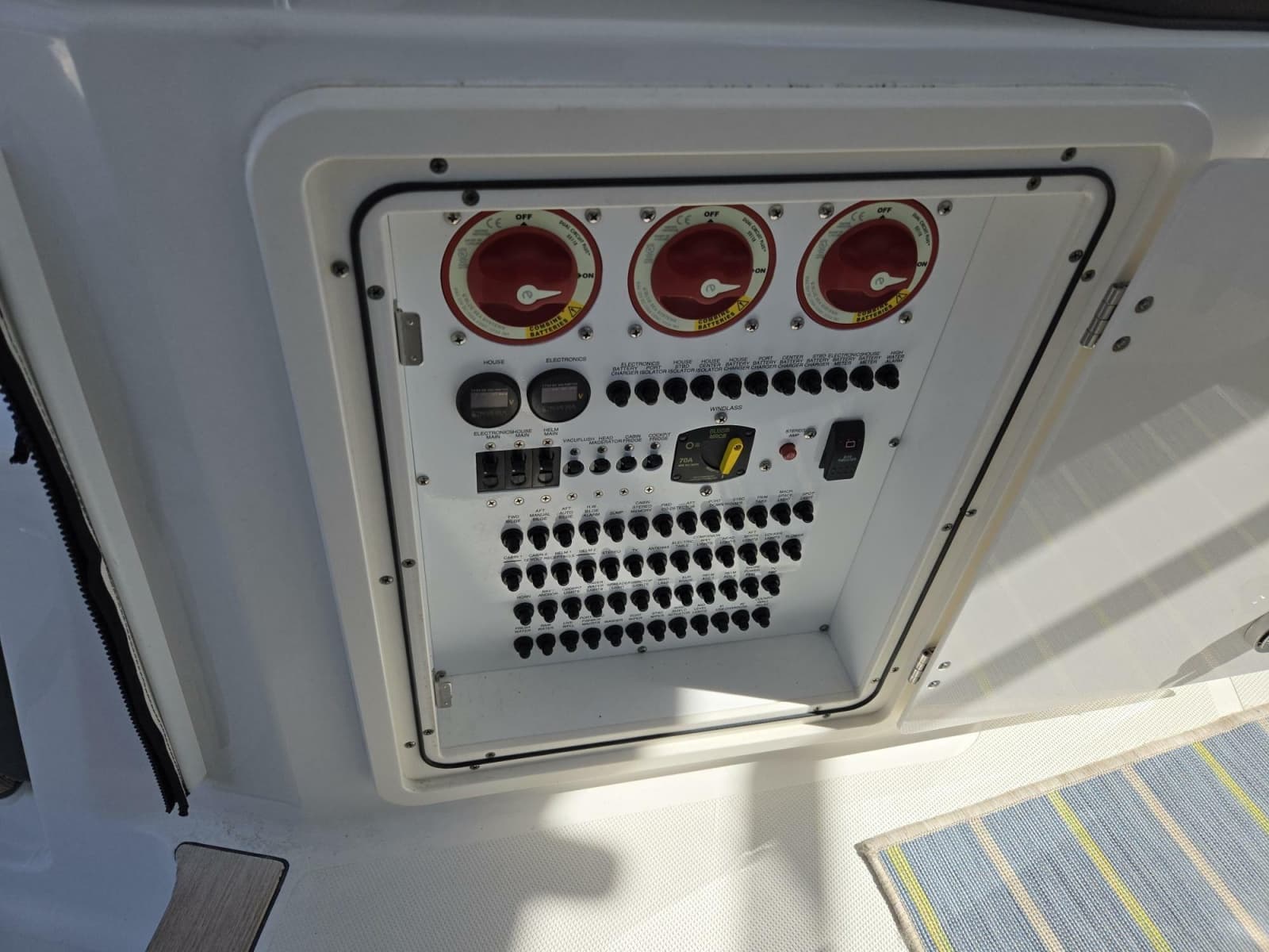 2019 Pursuit 355 Offshore - Photo 7
