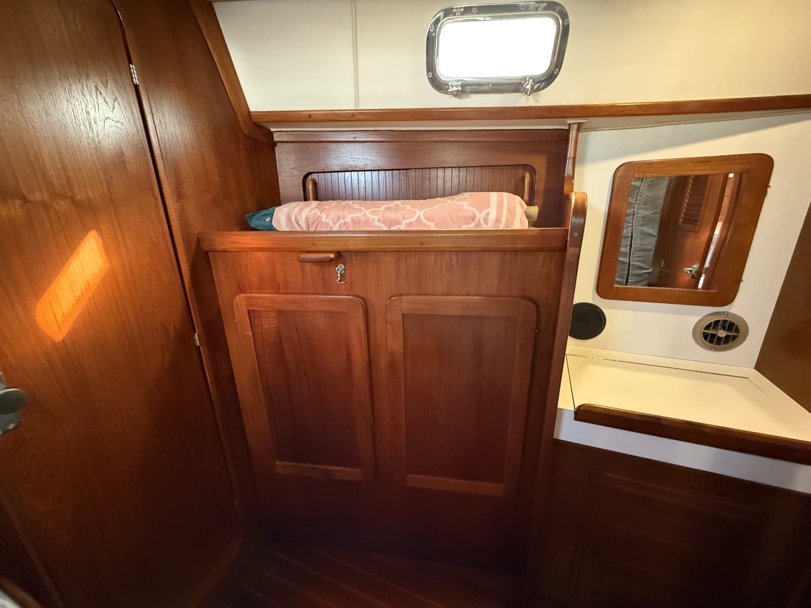 1990 Caliber 38 - Photo 31
