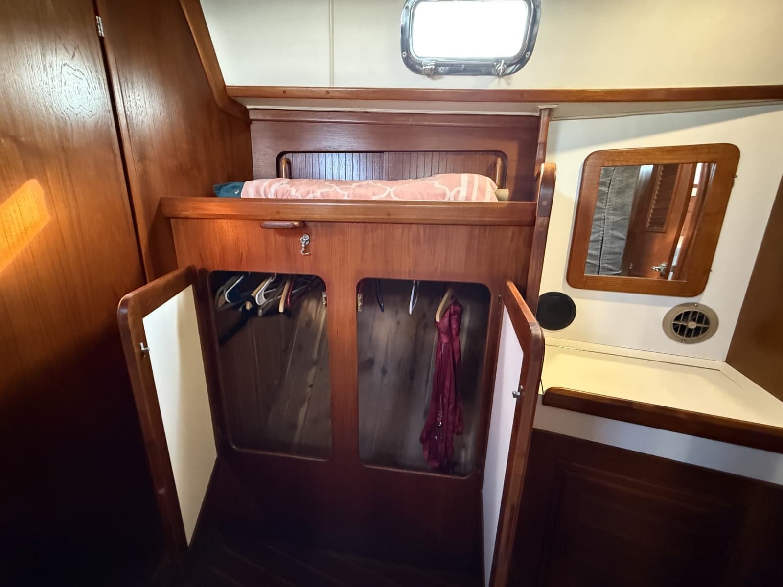 1990 Caliber 38 - Photo 33