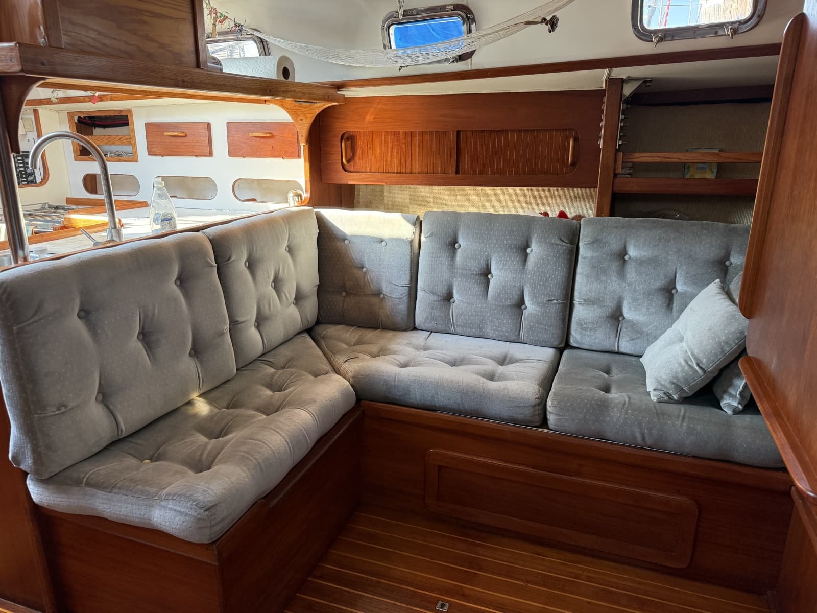 1990 Caliber 38 - Photo 17