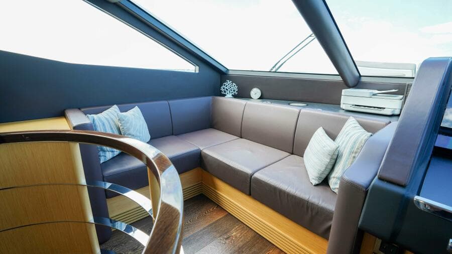 2016 Sunseeker 75 Yacht