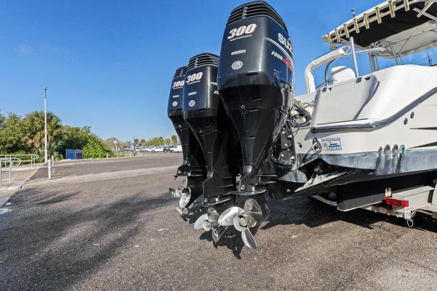 2004 Hydra-Sports Vector 3300 CC