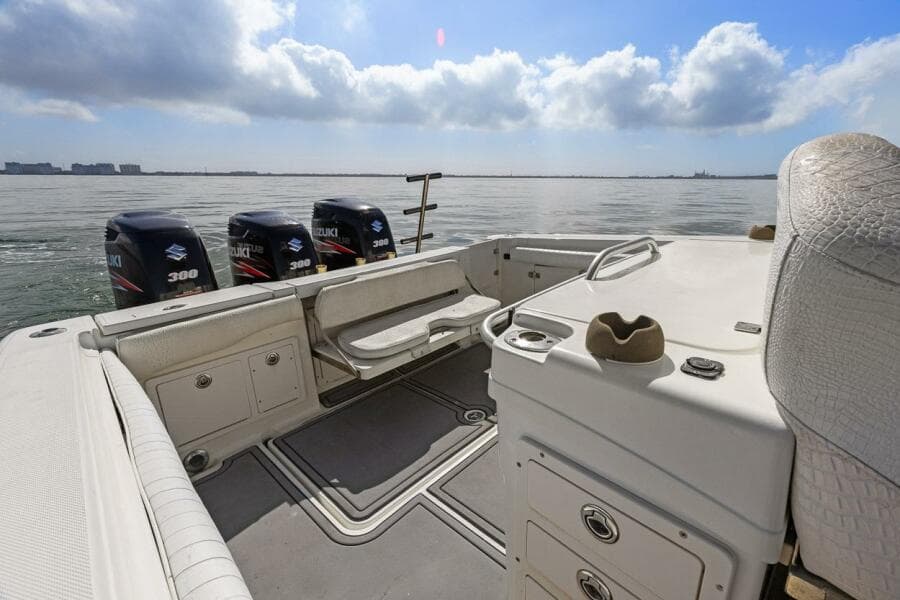 2004 Hydra-Sports Vector 3300 CC