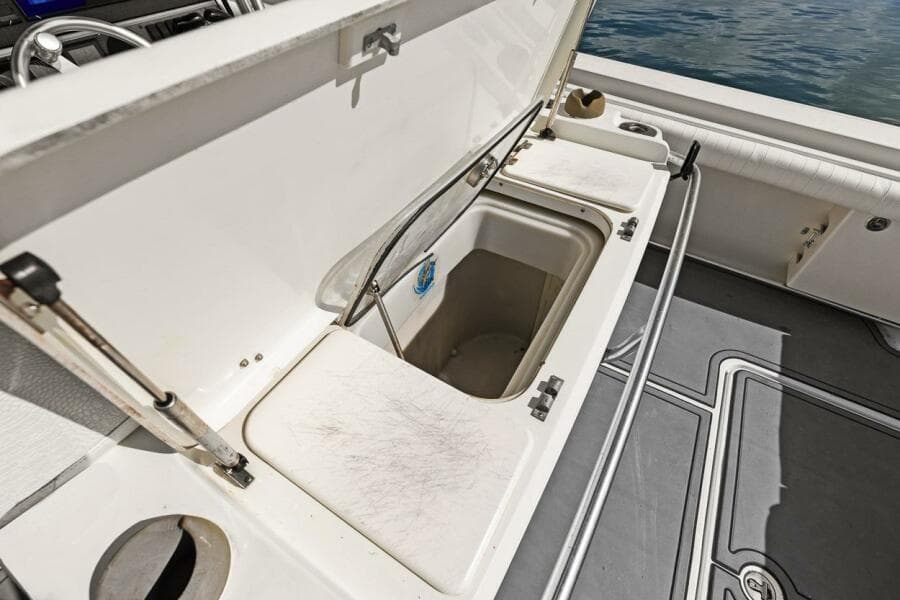 2004 Hydra-Sports Vector 3300 CC