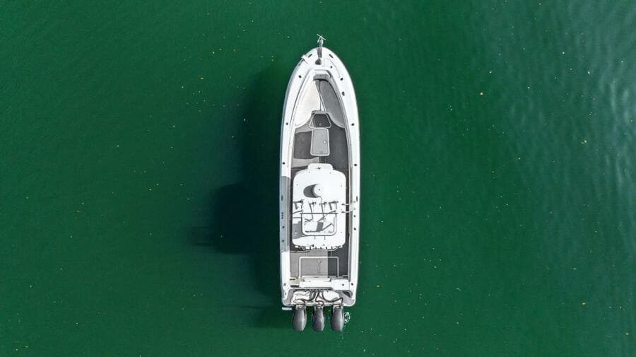 2004 Hydra-Sports Vector 3300 CC