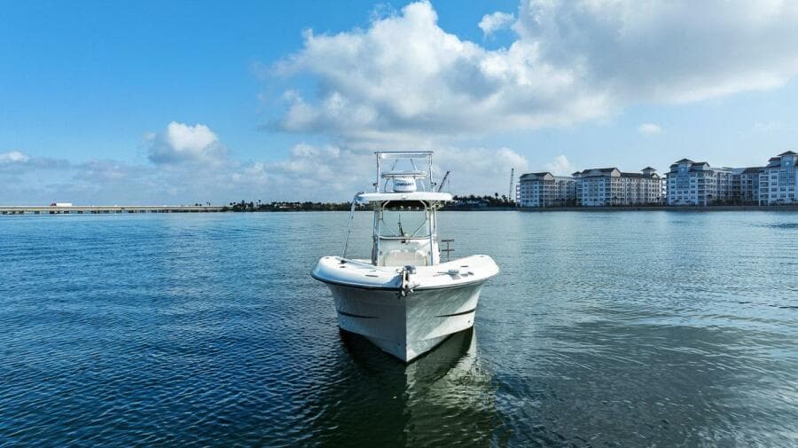 2004 Hydra-Sports Vector 3300 CC