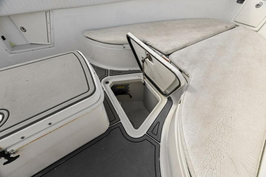 2004 Hydra-Sports Vector 3300 CC