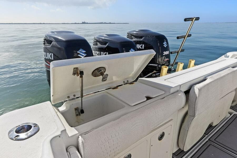 2004 Hydra-Sports Vector 3300 CC