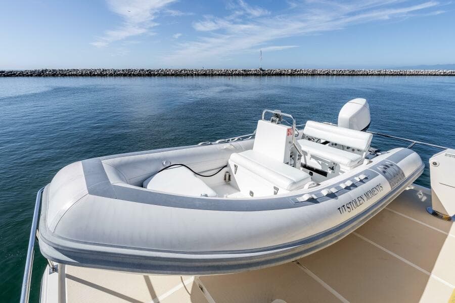 2000 Offshore Yachts Flushdeck