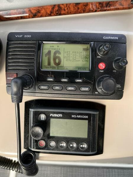 2006 Sea Ray 320 Sundancer