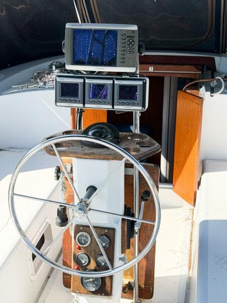 1989 Irwin 43 Mark III