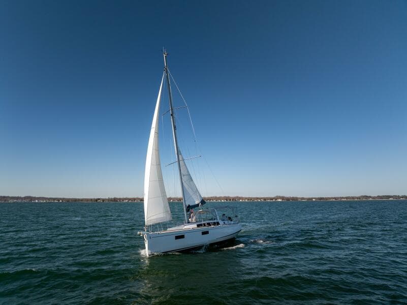 2019 Beneteau Oceanis 38.1