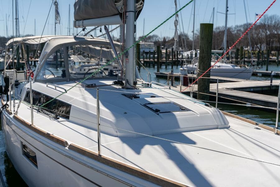 2019 Beneteau Oceanis 38.1